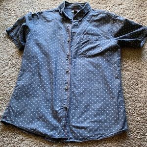 Men’s chambray button up size medium